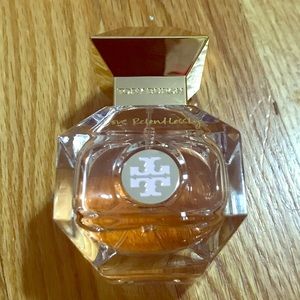 Tory Burch - Love Relentlessly